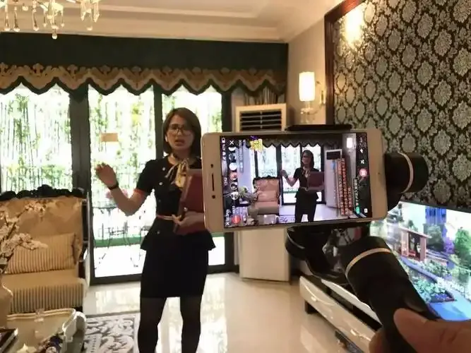 女人脱精光直播app下载合集用户评价头像